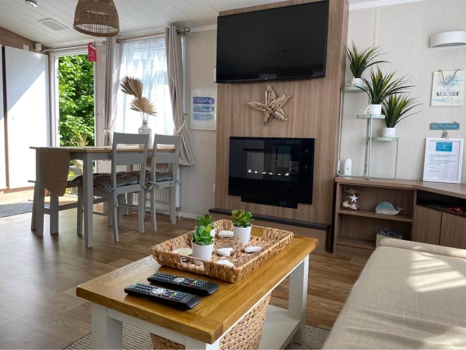 Cosy, Coastal Themed Holiday Home, Rockley Park, Poole, Dorset Dış mekan fotoğraf