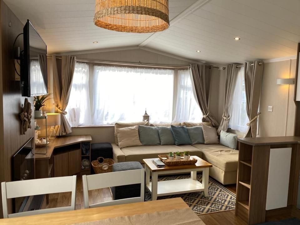 Cosy, Coastal Themed Holiday Home, Rockley Park, Poole, Dorset Dış mekan fotoğraf